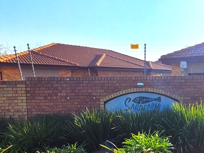 2 Bedroom Sectional Title For Sale in Wilgeheuwel
