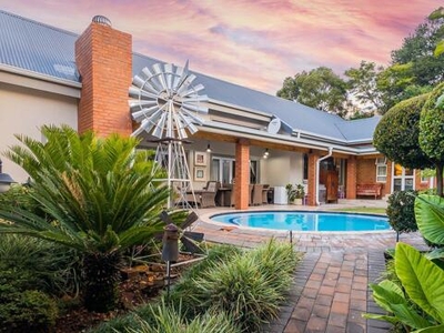 House For Sale In Ashlea Gardens, Pretoria