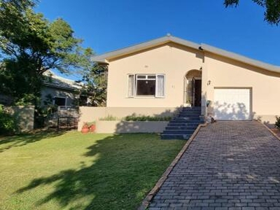 House For Sale In Bonnievale, Western Cape