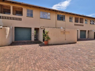 Townhouse For Sale In Florida North, Roodepoort