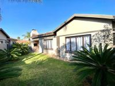 2 Bedroom Simplex to Rent in Silver Lakes Golf Estate - Prop