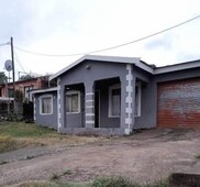 2.5 Bedroom House For Sale in Edendale