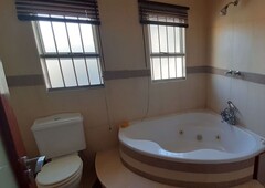 5 bedroom double-storey house for sale in Somerset Park (uMhlanga)