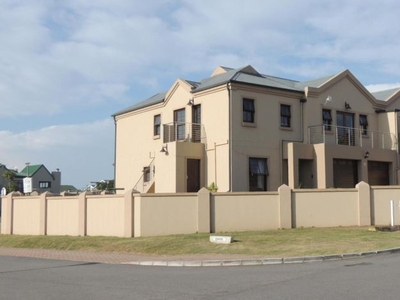 3 Bedroom duet to rent in Diaz Beach, Mossel Bay