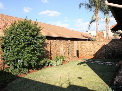 3 Bedroom Townhouse Rented in Zwartkop