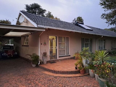 House For Rent In Kilner Park, Pretoria