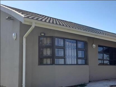 House For Rent In Malvern, Queensburgh