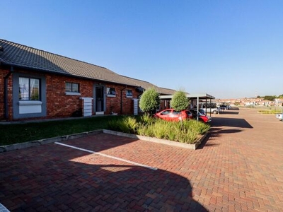 Townhouse For Rent In Sagewood, Midrand