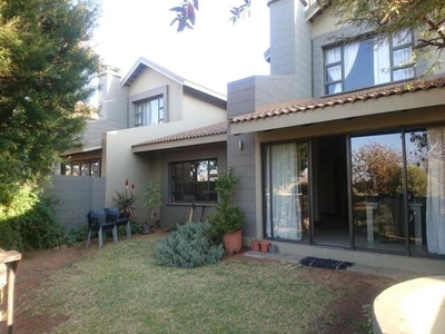 Townhouse For Rent In Woodland Hills Wildlife Estate, Bloemfontein