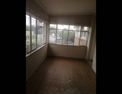 1 bed property to rent in savoy estate