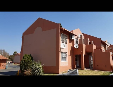 2 bed property to rent in meyersdal