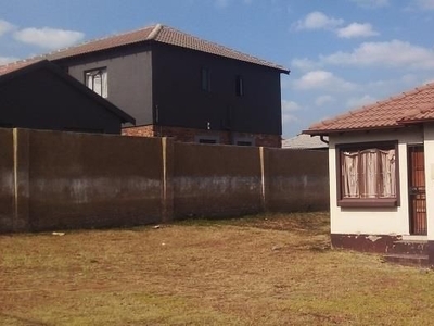 2 Bedroom House To Let in Cosmo City