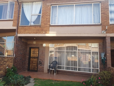 2 Bedroom Flat For Sale in Dalview