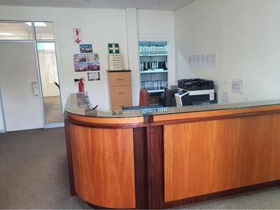 Commercial property to rent in Newton Park - 36 Mangold