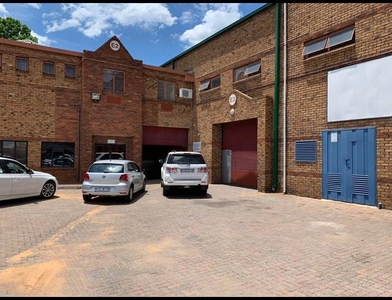 warehouse property to rent in strijdompark