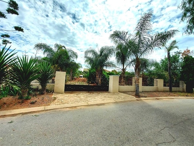 1132 m² Land available in Mafikeng