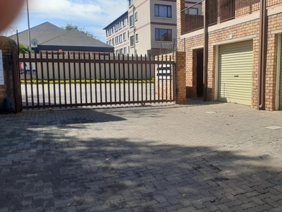 2 Bedroom flat for sale in Kempton Park Central