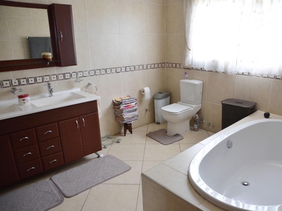 4 bedroom house for sale in Kungwini Country Estate