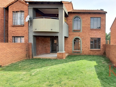 2 Bedroom Apartment / flat to rent in Equestria - K529c Roodeberg, 151 Cura Avenue