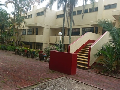 2 Bedroom Apartment To Let in Paradise Valley