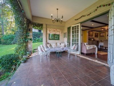 5 bedroom house to rent in Kloof