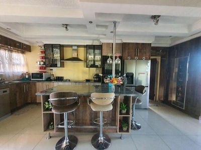 House For Sale In Homelite, Kimberley