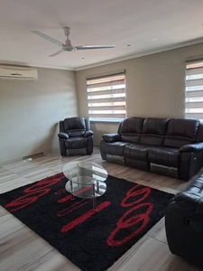 1 Bedroom Bachelor Flat to rent in New Redruth | ALLSAproperty.co.za