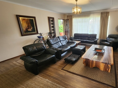 2 Bedroom Townhouse for sale in Magaliessig | ALLSAproperty.co.za