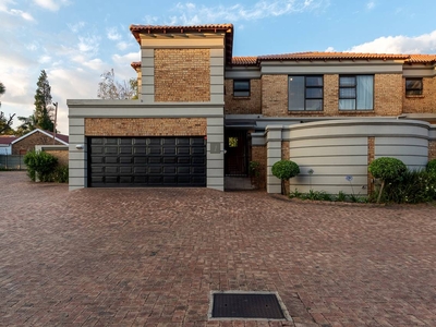 3 Bedroom Townhouse for sale in Randhart | ALLSAproperty.co.za