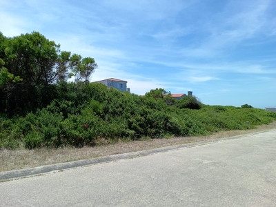 788m² Vacant Land For Sale in Santareme