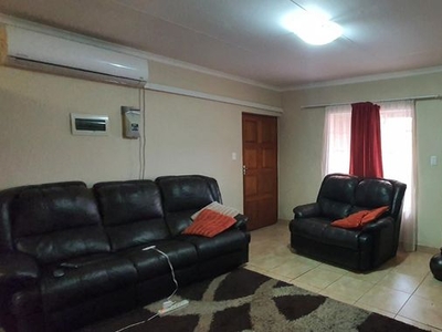 Apartment in Waterval East For Sale