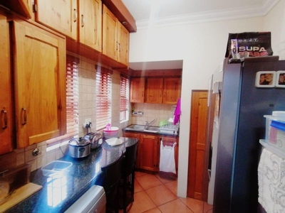 Beautiful townhouse in a secure complex in a good area of Trichardt.