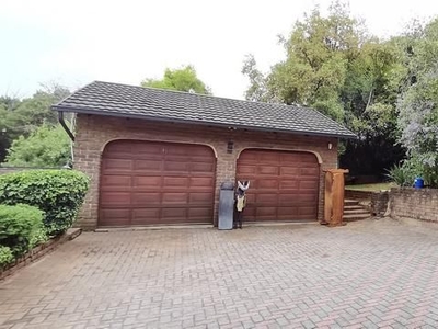 Charming 4-Bedroom Family Home with Entertainer's Delight for sale in Roodekrans - Roodepoort