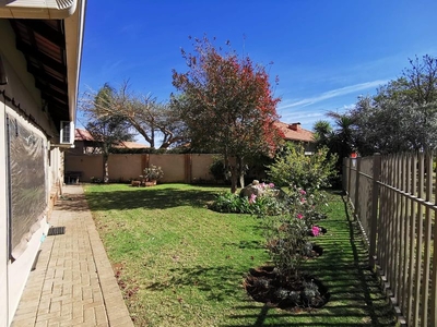 House in Waterkloof For Sale