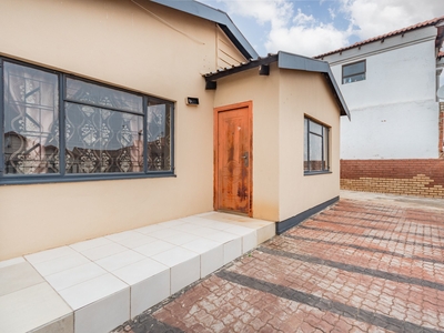 2 bedroom house for sale in Tembisa