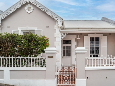 3 Bedroom House Sold in Sea Point