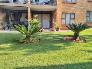 2 Bedroom Apartment / Flat For Sale in Willow Park Manor