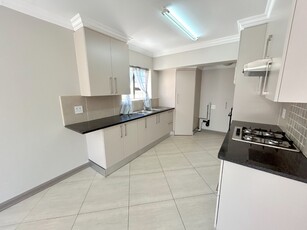 2 Bedroom Townhouse For Sale in Jeffreys Bay Central