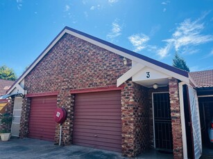 2 Bedroom Townhouse For Sale in Parys