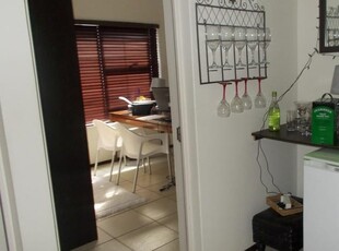 2 Bedroom townhouse - sectional to rent in Northwold, Randburg