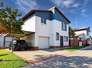 3 Bedroom House For Sale in Oukraal Estate