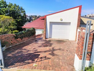 3 Bedroom House For Sale in Sydenham