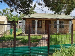 3 Bedroom House For Sale in Uitenhage Central