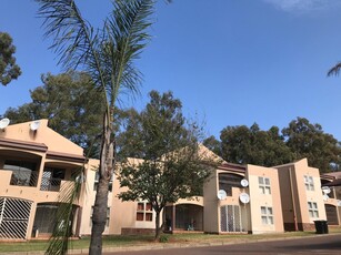 3 Bedroom Townhouse For Sale in Meredale