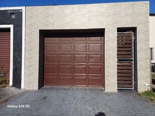 3 Bedroom Townhouse For Sale in Ottery