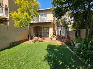 3 Bedroom Townhouse For Sale in Wingate Park