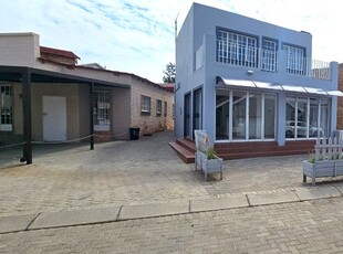 4 Bedroom House For Sale in Misty Bay