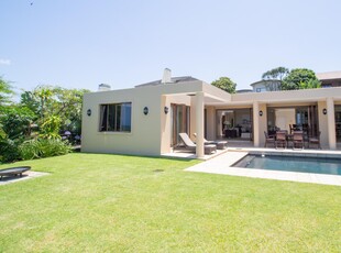 4 Bedroom House For Sale in Umdloti Beach