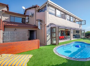 4 Bedroom Townhouse For Sale in Ballito Central