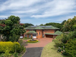 5 Bedroom House For Sale in Mount Edgecombe